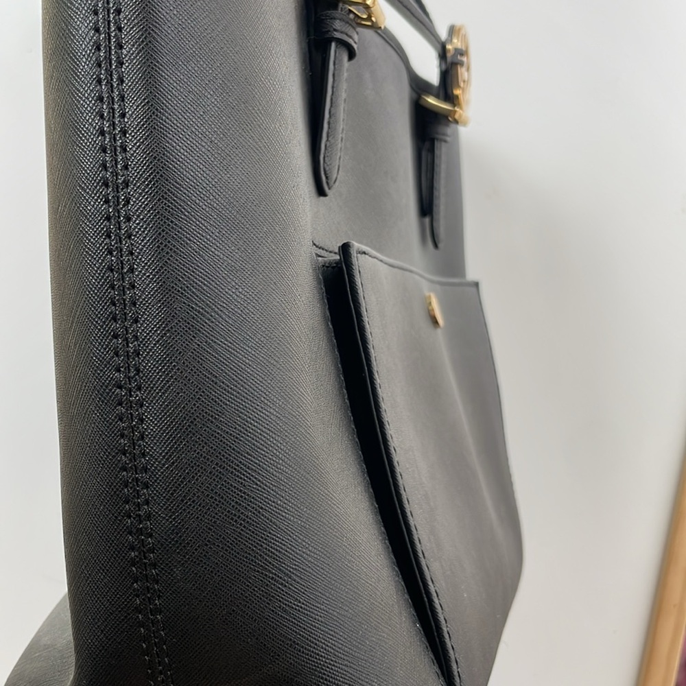 MICHAEL KORS Jet Set Item Medium Snap Pocket Tote, Black/gold - Picture 3 of 4
